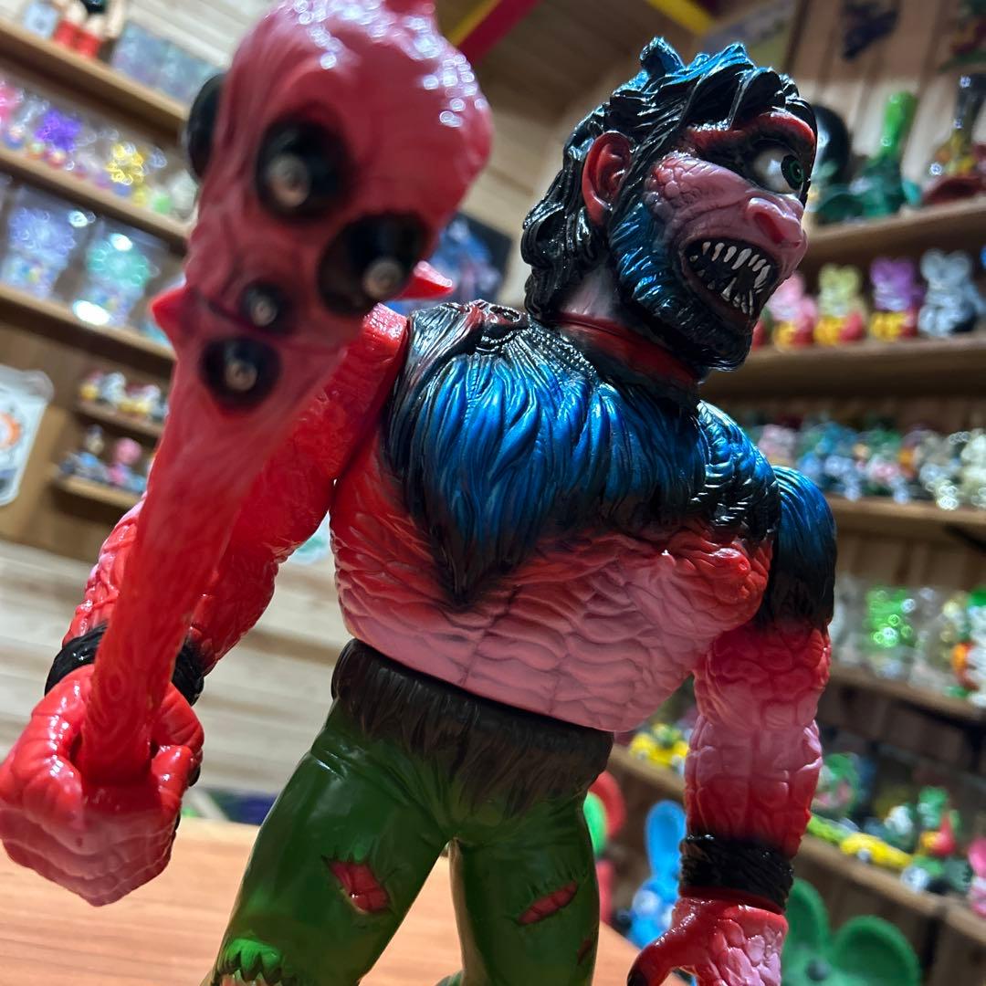 スキナー　オゴス　まんだらけ　ソフビ