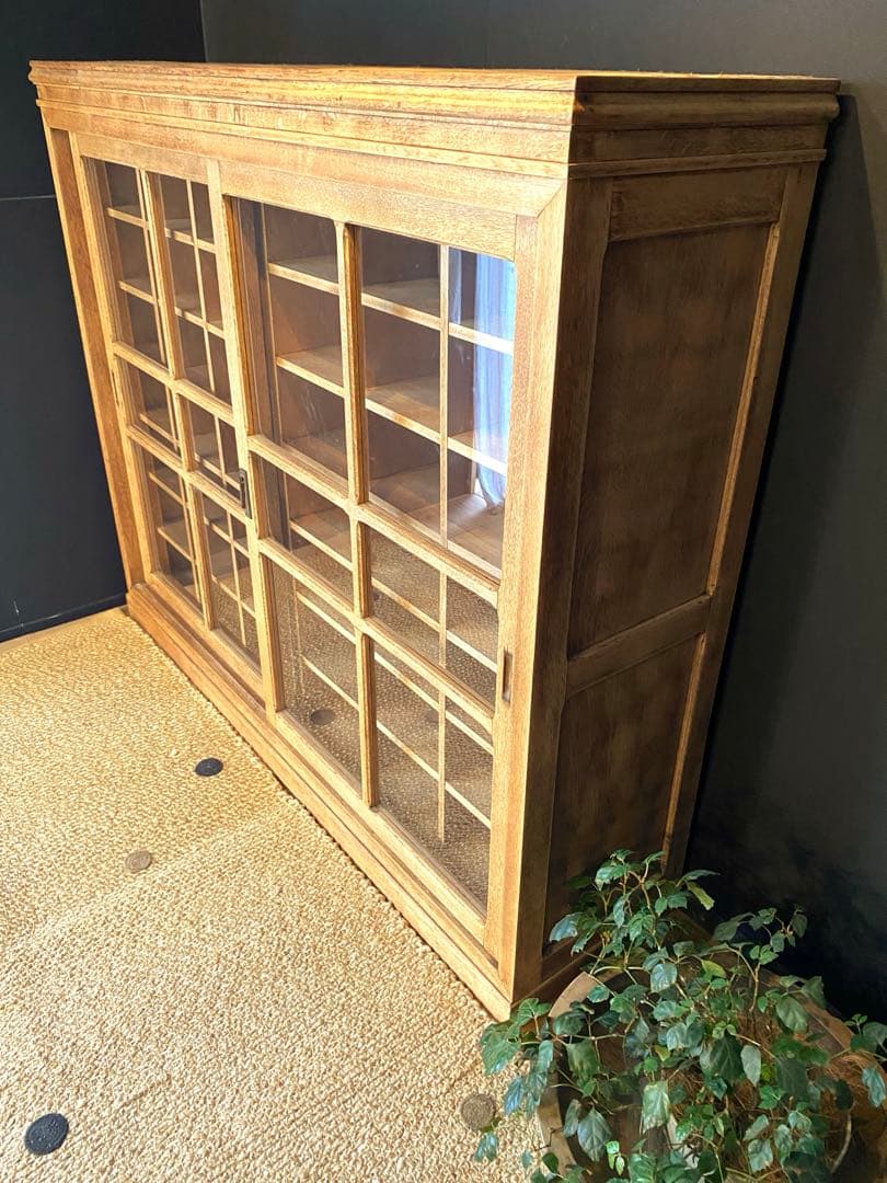 水屋箪笥　稀少　ガラス扉　収納棚　什器　古家具　水屋家具