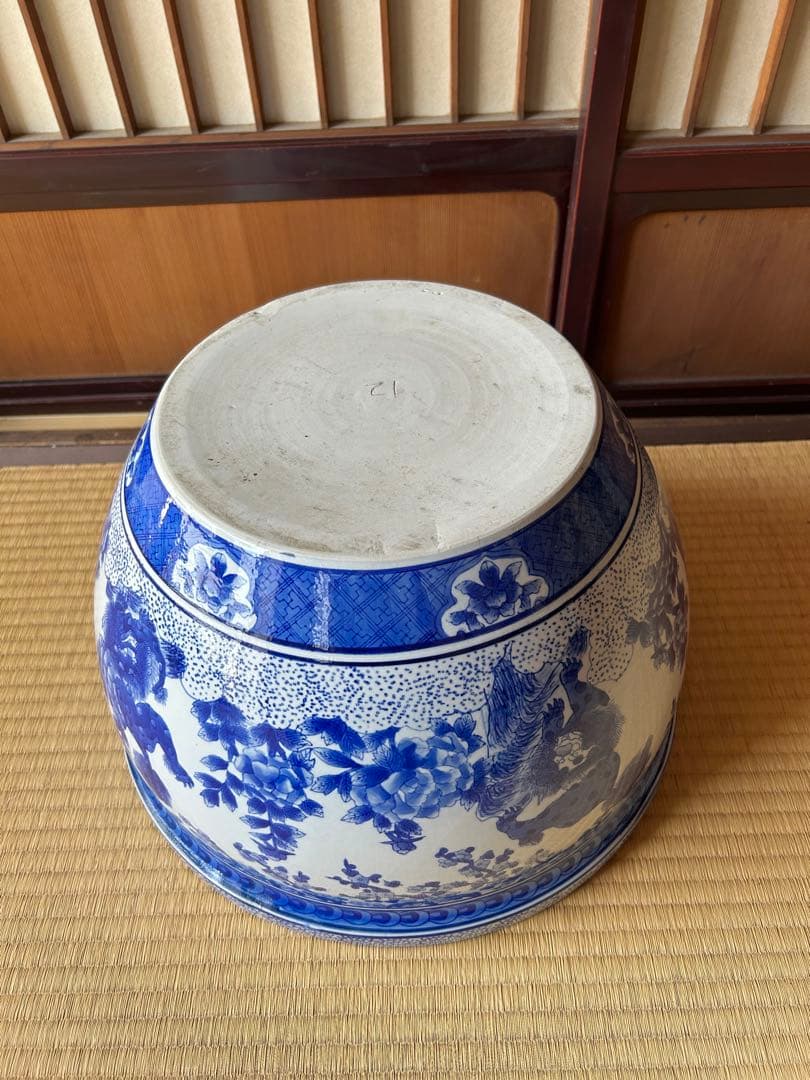 染付唐獅子牡丹花鳥図火鉢(直径約40.5cm) 火鉢　　メダカ鉢　金魚鉢