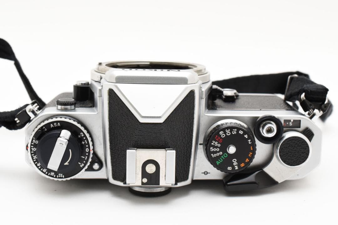 超美品　NIKON FE シルバー フィルムカメラ　モルト新品交換済 B876