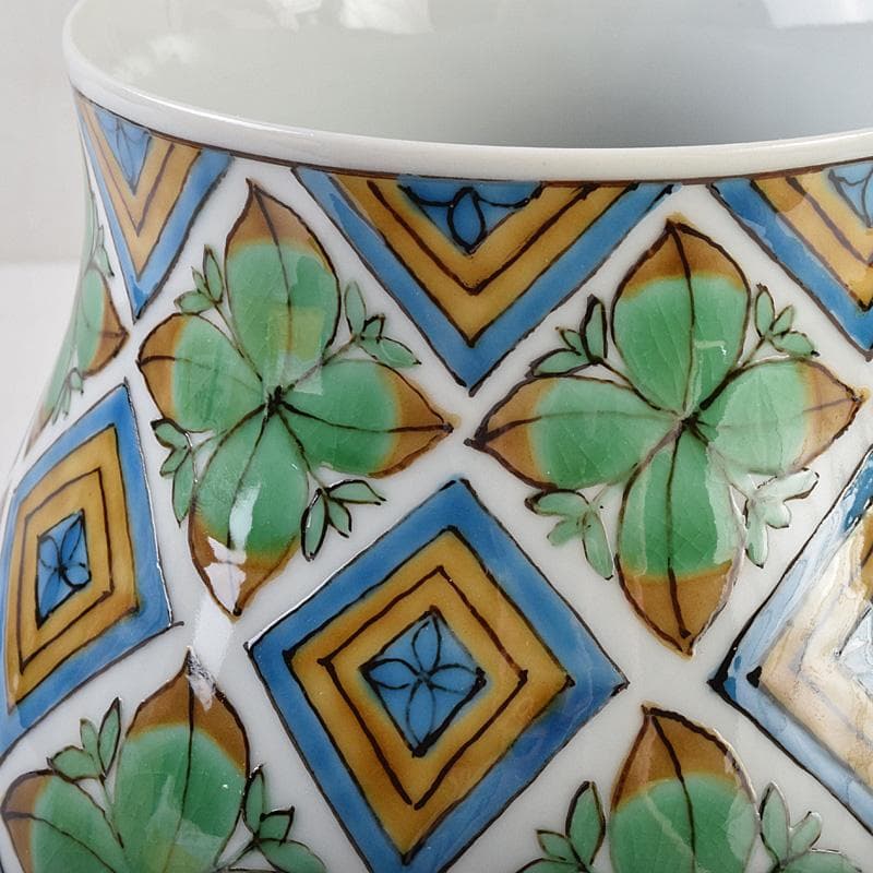 九谷焼　宮川哲爾造　色絵草花更紗文　花器　共布共箱　M　R9235B