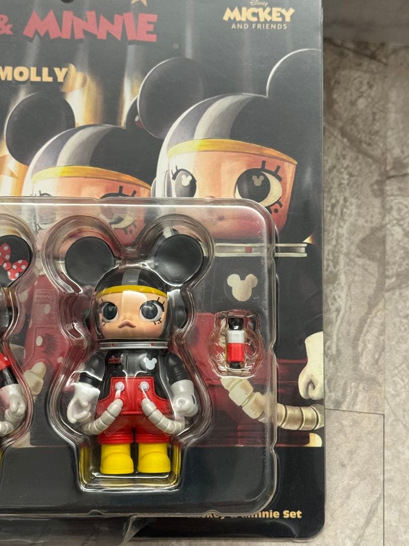 上海限定　MEGA SPACE MOLLY100％　Mickey＆MINNIE