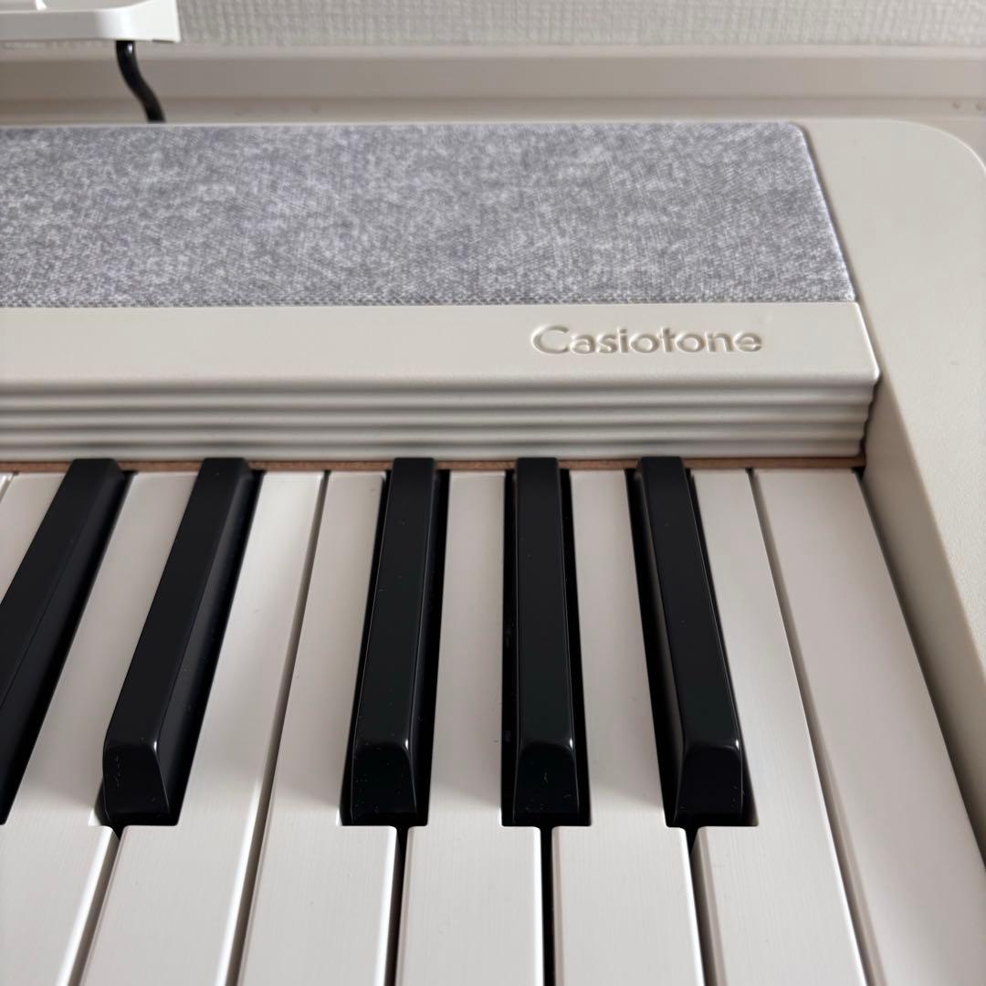 CASIO CT-S1 61鍵　電子ピアノ ホワイト　ハラミちゃん使用