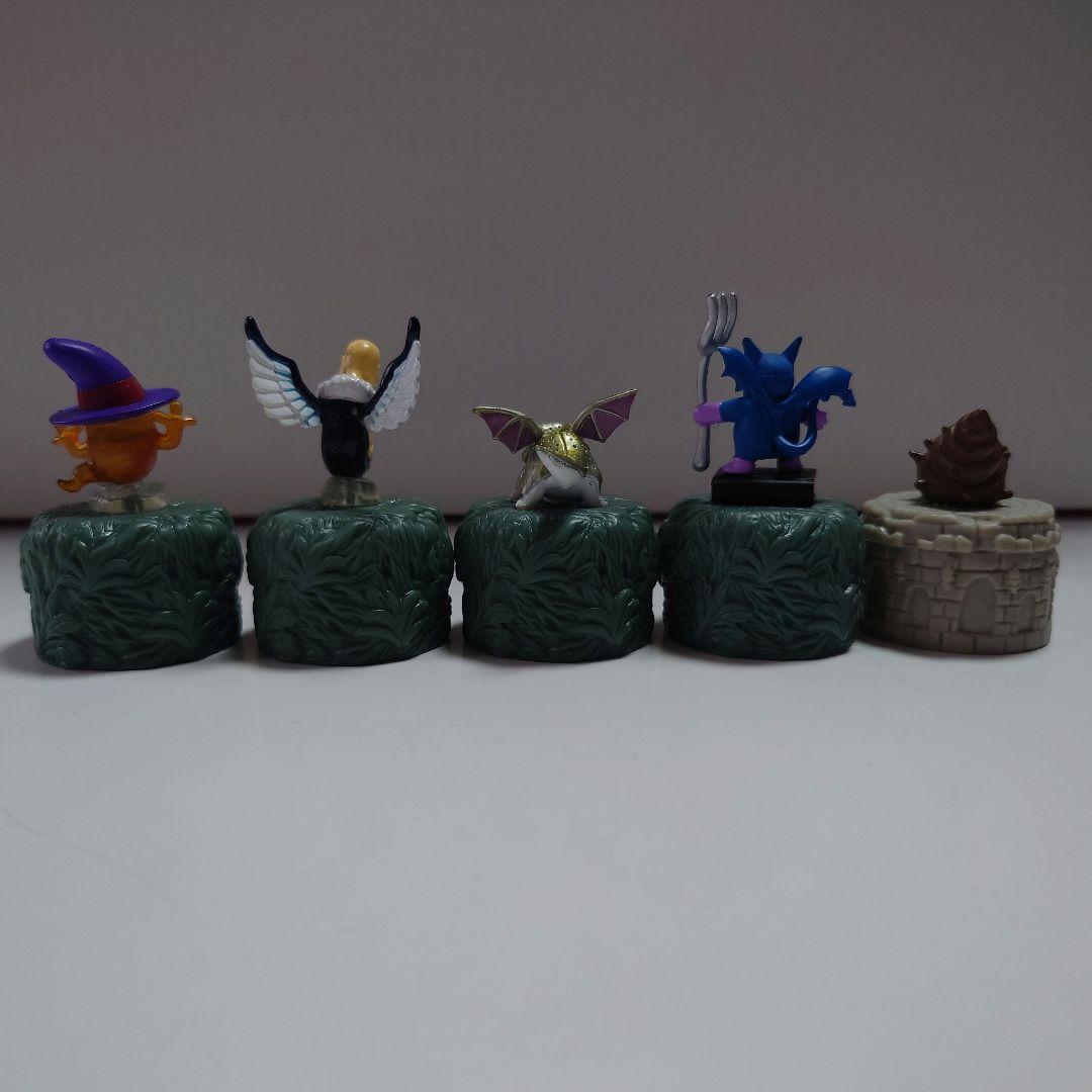 ドラゴンクエスト　フィギュア　ボトルキャップ　しん·りゅうおう　等　33種