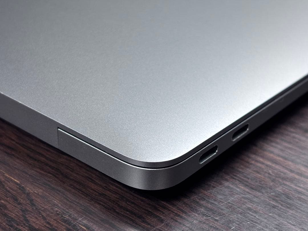 MacBook Air 13-inch 2020年 スペースグレイ