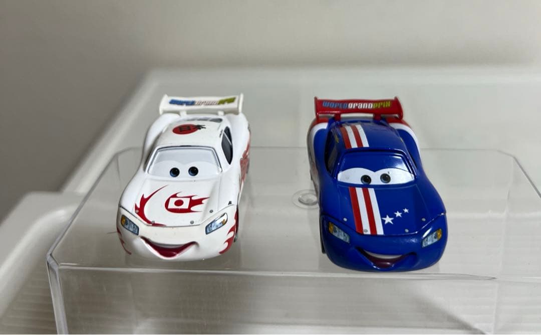 カーズミニカー（マテル）マックィーン日本ペイント、海外ペイント