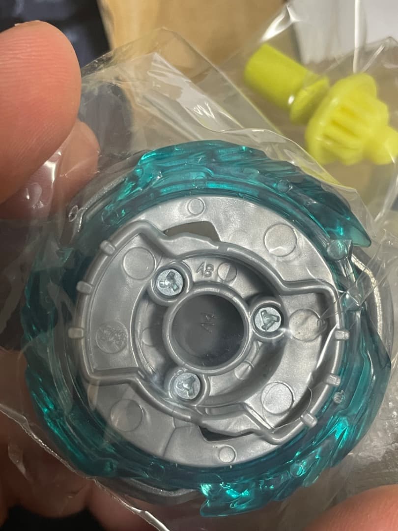 タカラトミー Beyblade X UX-08 シルバー/グリーン (A8)