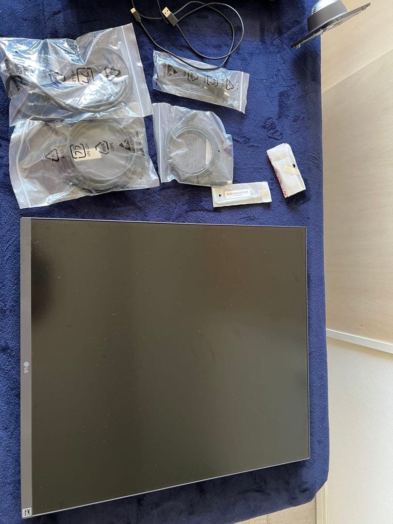 ディスプレイ・モニター本体 Dual display 28MQ780 LG