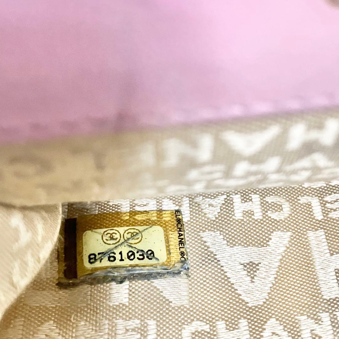 月*様 【良品】CHANEL（シャネル）アイコンシリーズ 二つ折り財布