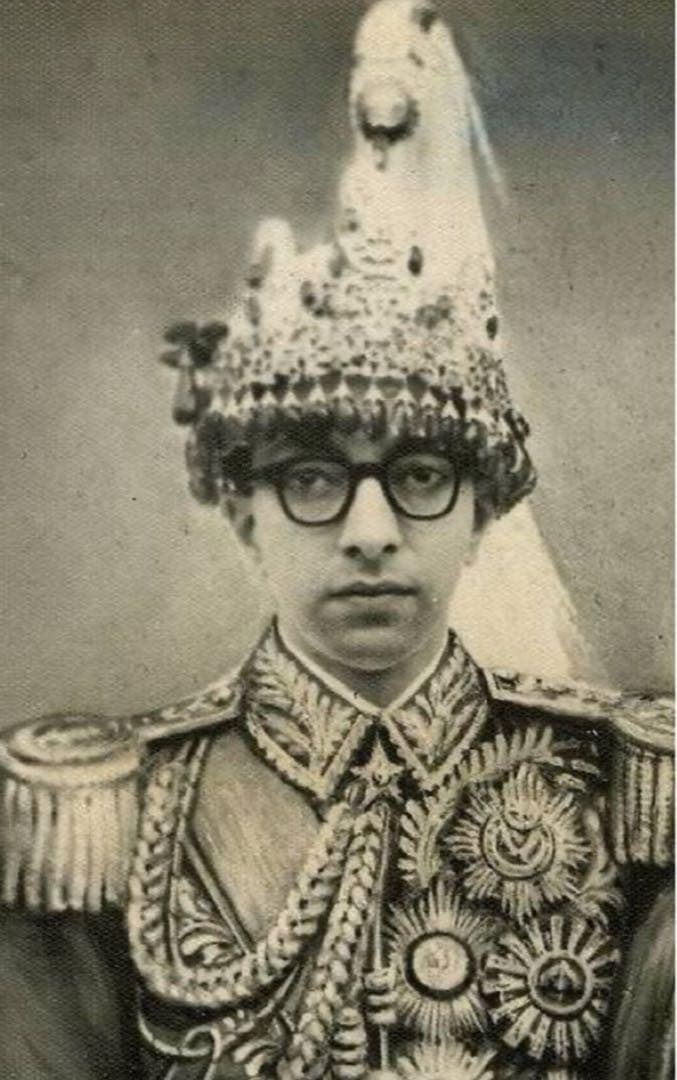 1968年 ネパールマヘンドラ王 10ルピー 銀貨 PCGS 高鑑定