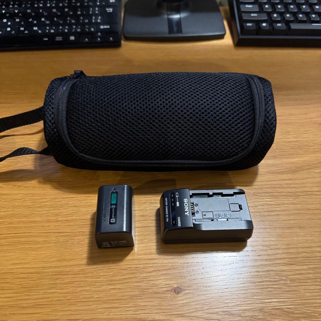 SONY NP-FV70と充電器、メッシュポーチのセット