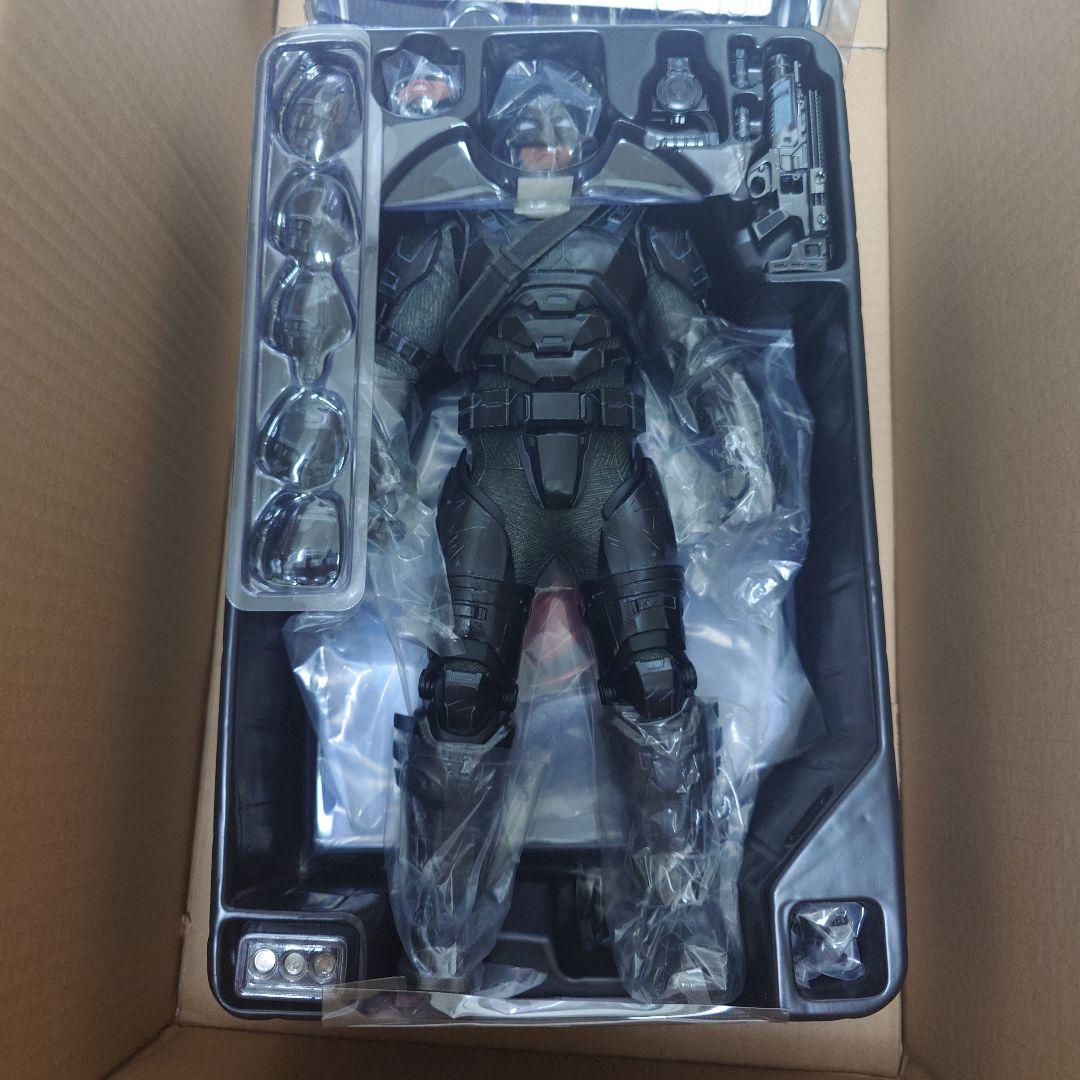 ホットトイズ BVS アーマードバットマン ブラッククロム版