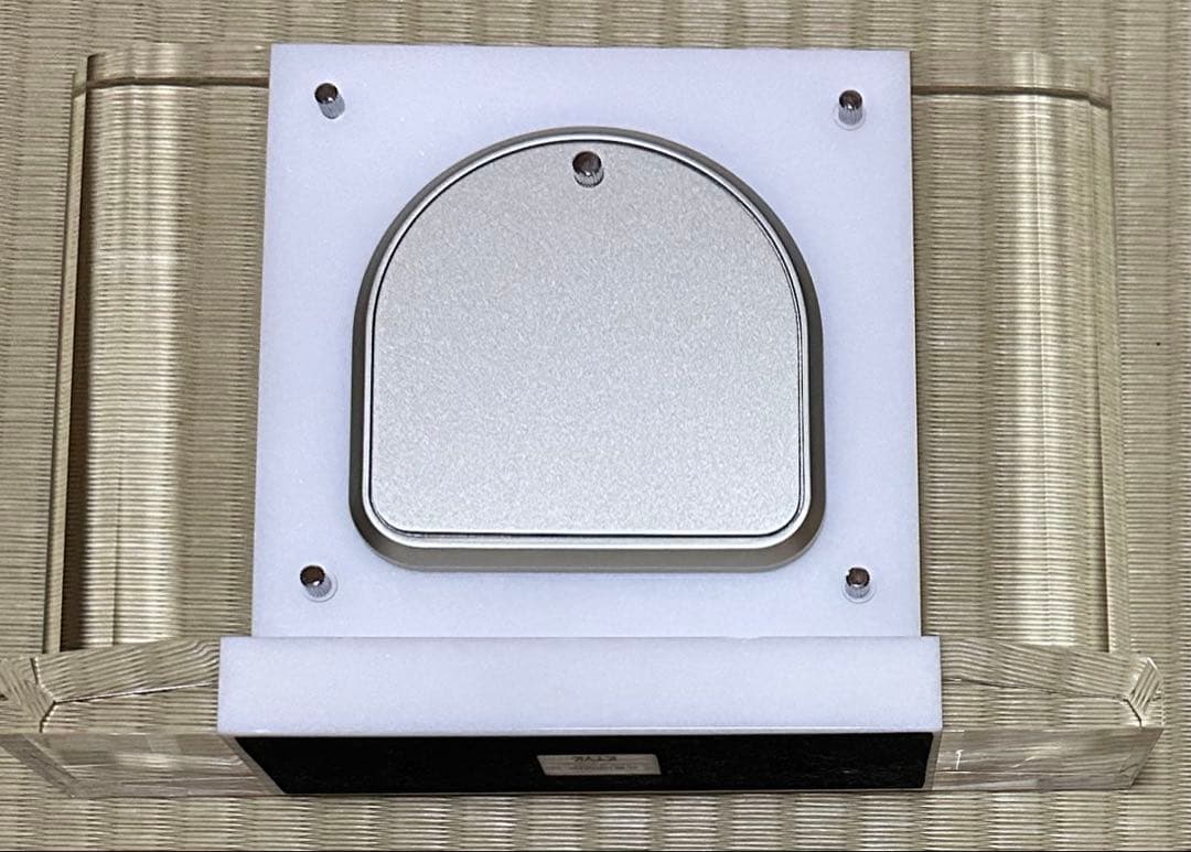 SEIKO エンブレム（emblem）シリーズのクリスタル置き時計