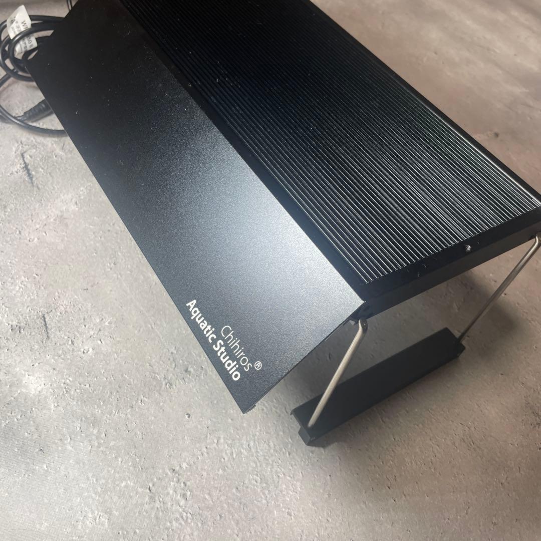 Chihiros WRGB II Slim 30＋ 別売シェード2枚セット付き