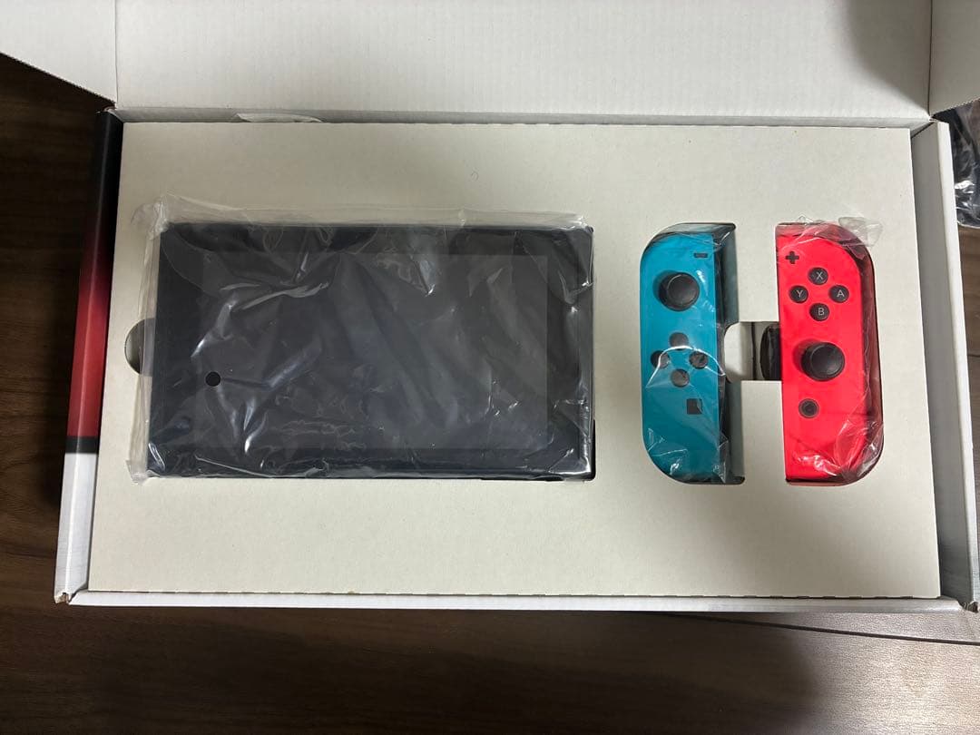 ジャンク品　Nintendo Switch 本体 青/赤 Joy-Con付き