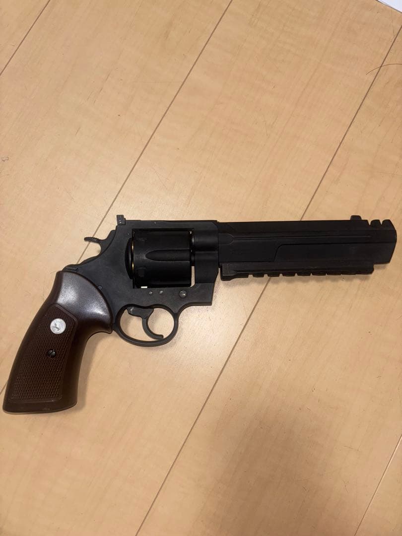 マルシン　アンリミテッドリボルバー　8ミリBB弾