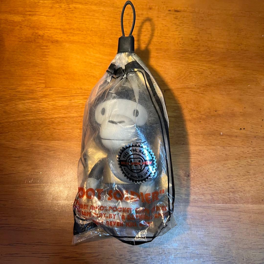 A BATHING APE フィギュア MILO マイロ エイプ