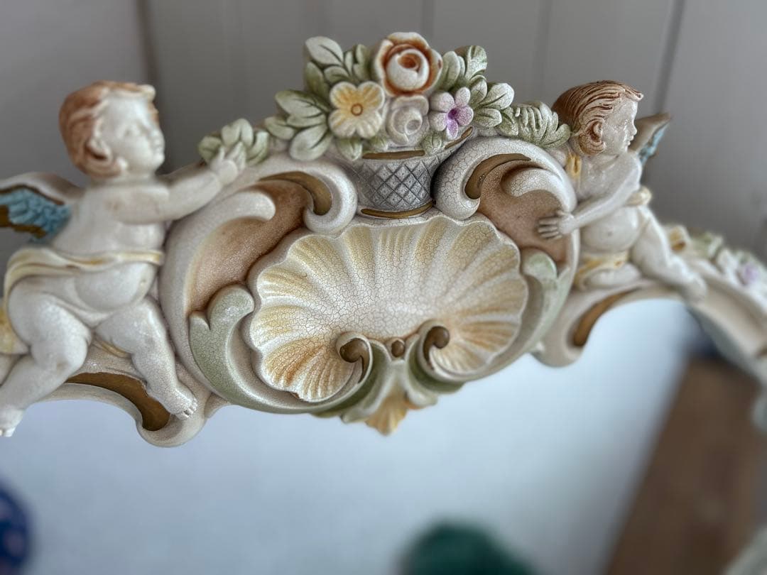 装飾的なオーバル型ミラー