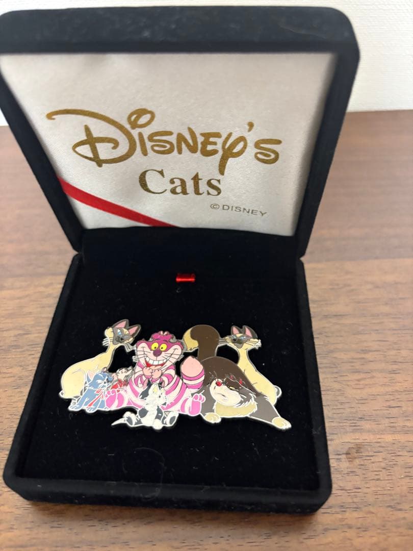 ディズニー　猫　キャット　ピンバッチ☆ルシファー　チャシャ猫　フィガロ　おしゃれ