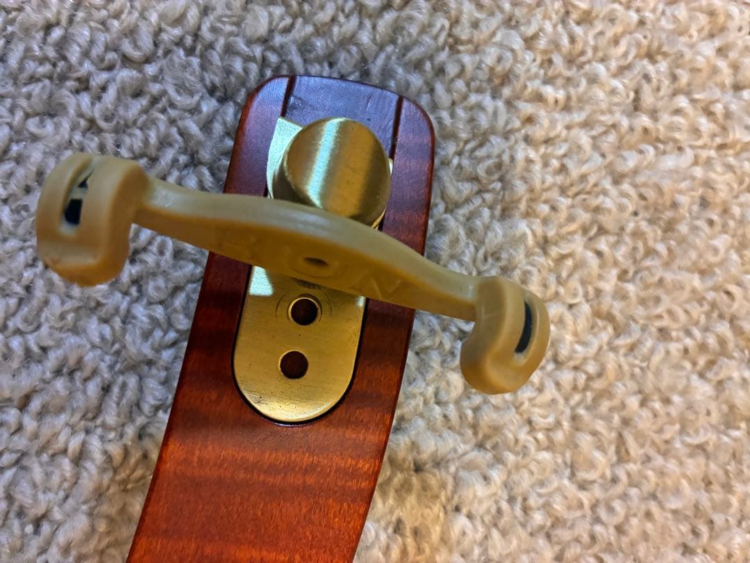 KUN Bravo バイオリン肩当て 4/4