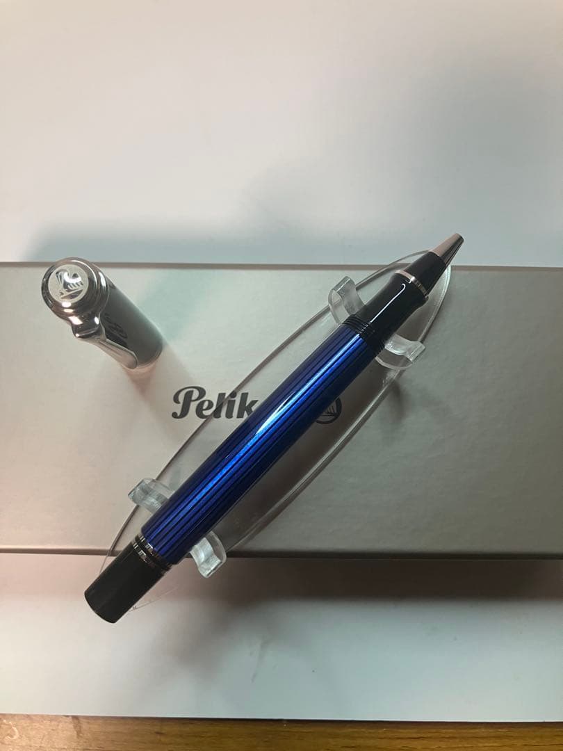 PELIKAN　ペリカン　スーベレーンR405 　ローラーボール　青縞