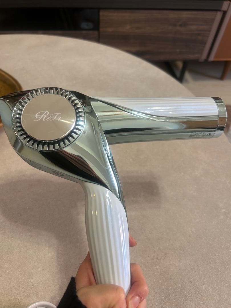 リファビューテック ドライヤー BX ホワイト　2024年製　美品✨