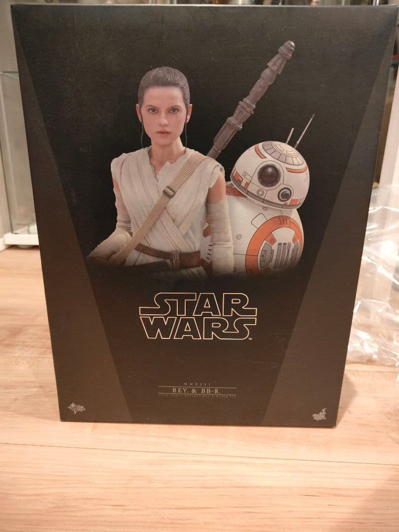 スターウォーズ レイ & BB-8 フィギュア　ホットトイズ　エピソード7