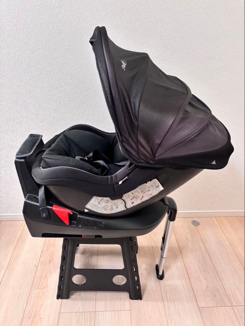 ⭕️最終値下げ　美品　マムズキャリー ターンレジェ FIX チャイルドシート