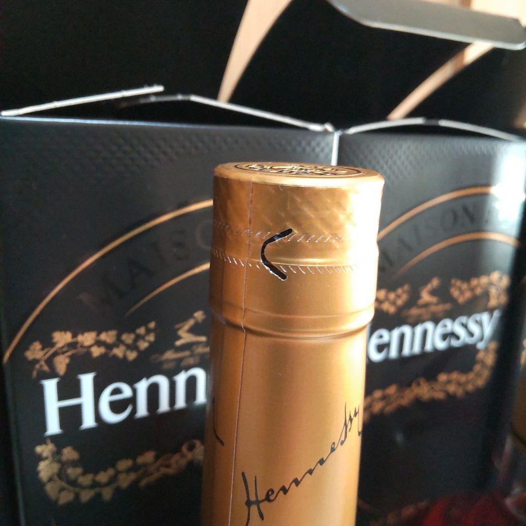 ヘネシーV.S　700ml　40％　4本セット　箱付き