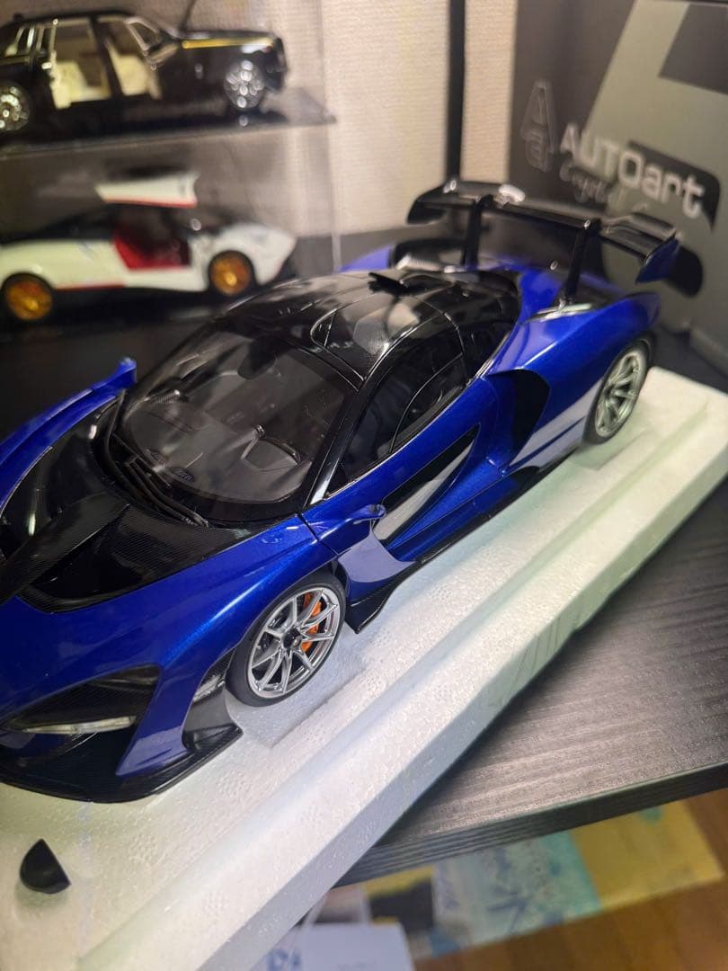 オートアート　McLaren Sennaマクラーレン・セナ1/18