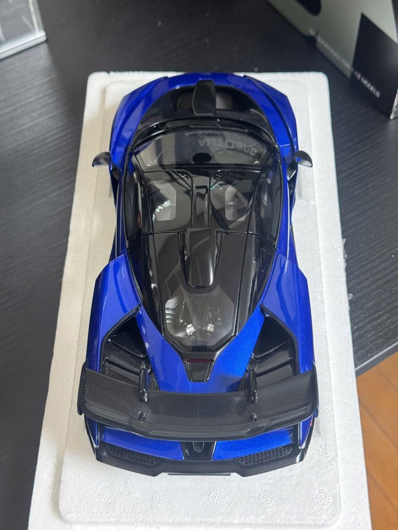 オートアート　McLaren Sennaマクラーレン・セナ1/18