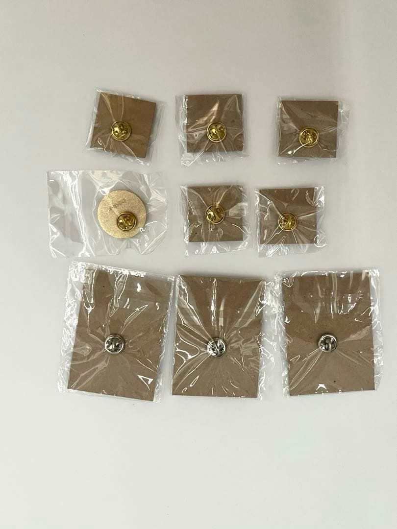 【1-9】激レア揃い！（リラックマ）ピンバッジなど未開封18点セット