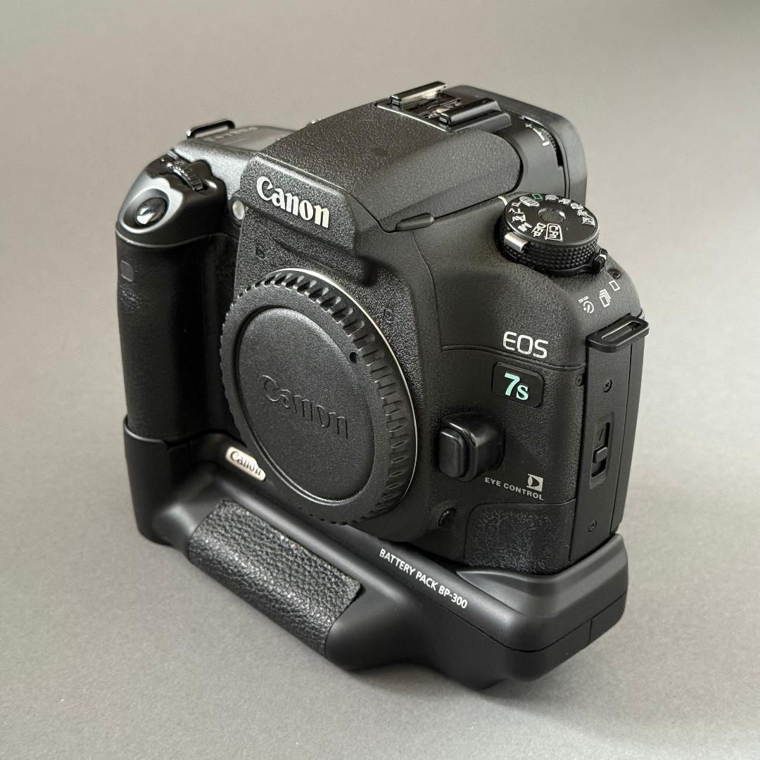 Canon EOS7s ボディ（フィルム一眼レフ）バッテリーパックBP-300付