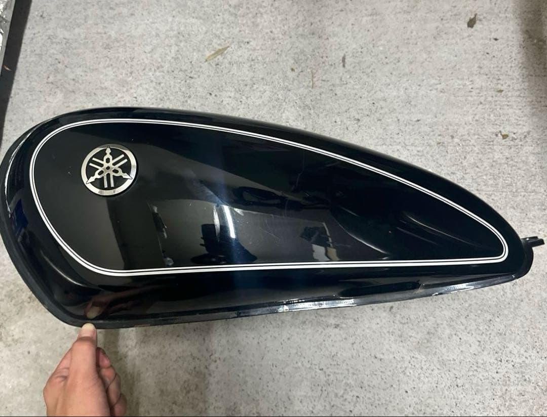 YAMAHA SR400 キャブ車 純正タンク 鍵・キャップ・燃料コック付き