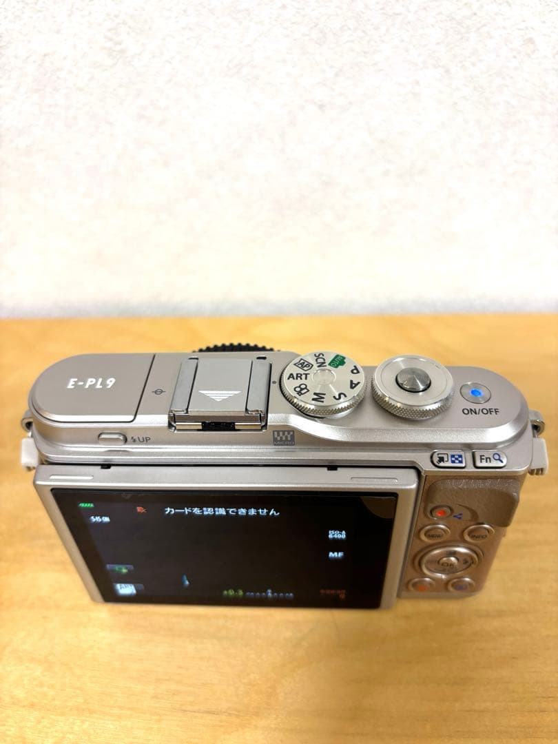 OLYMPUS PEN E-PL9 ダブルズームキット ブラウン