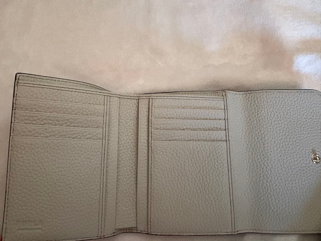 FURLA フルラ　三つ折り財布　定価37400円★新品未使用