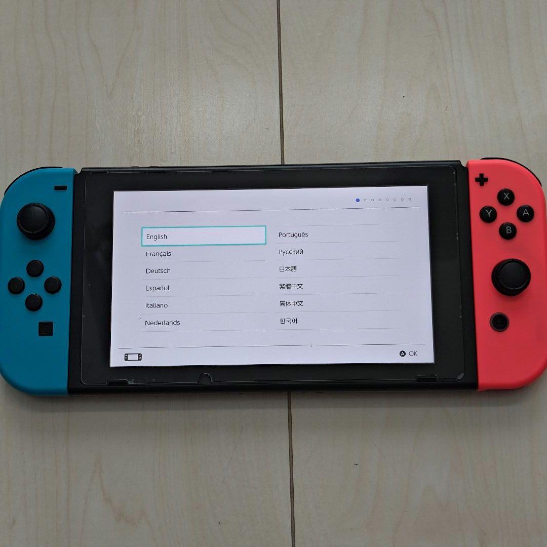 Nintendo Switch 本体 　６４ＧＢ ＳＤカード付き