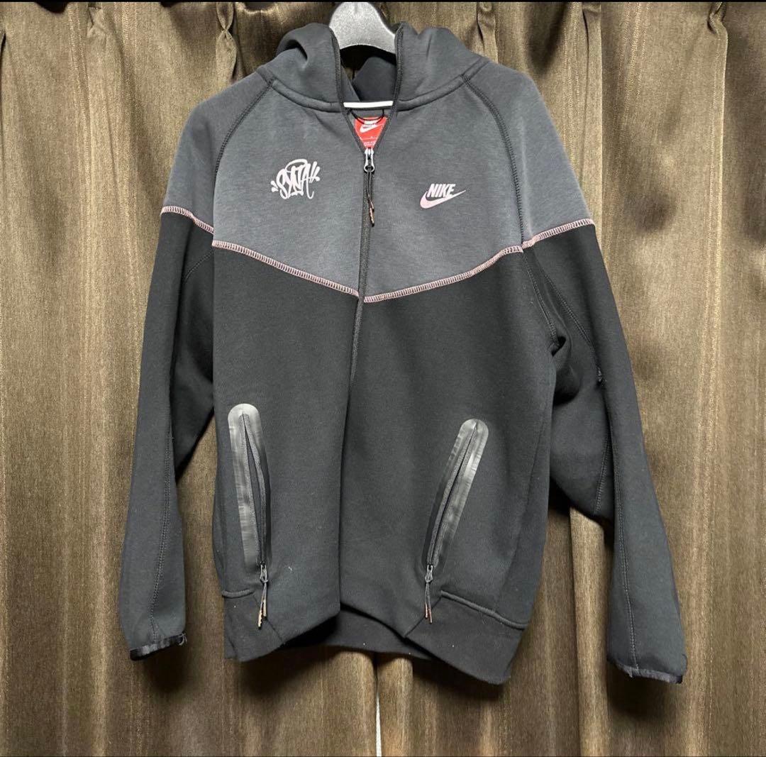 シナワールドNIKEテックmサイズStockxタグあり