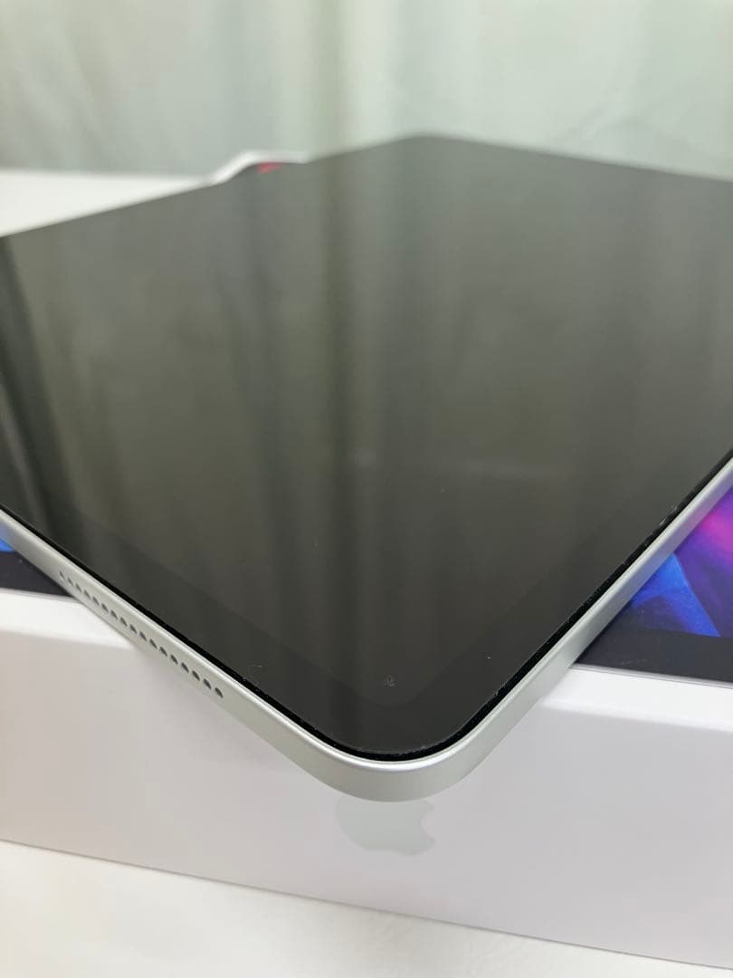 iPad Pro 12.9インチ第4世代WiFi128GBシルバー　付属品未使用