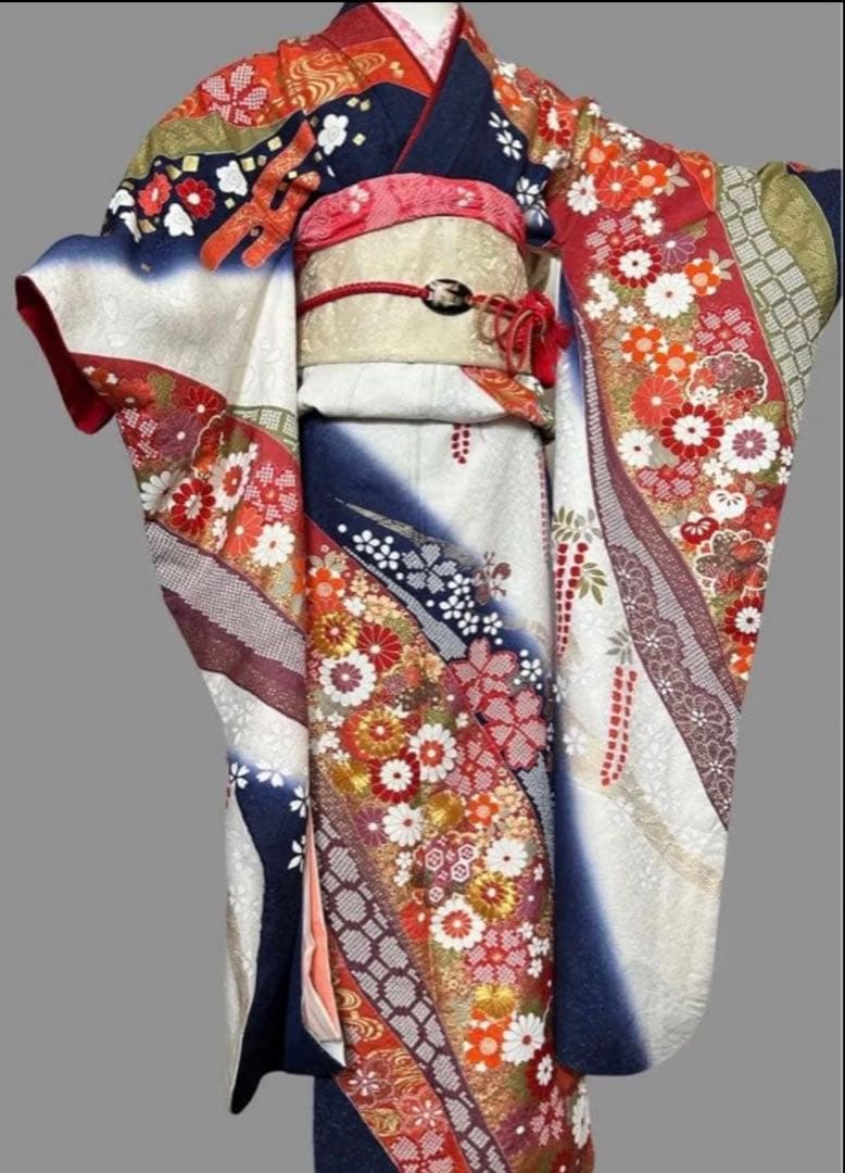 正絹 振袖 紺×白 豪華古典柄 金通し 高身長対応 身丈171.5