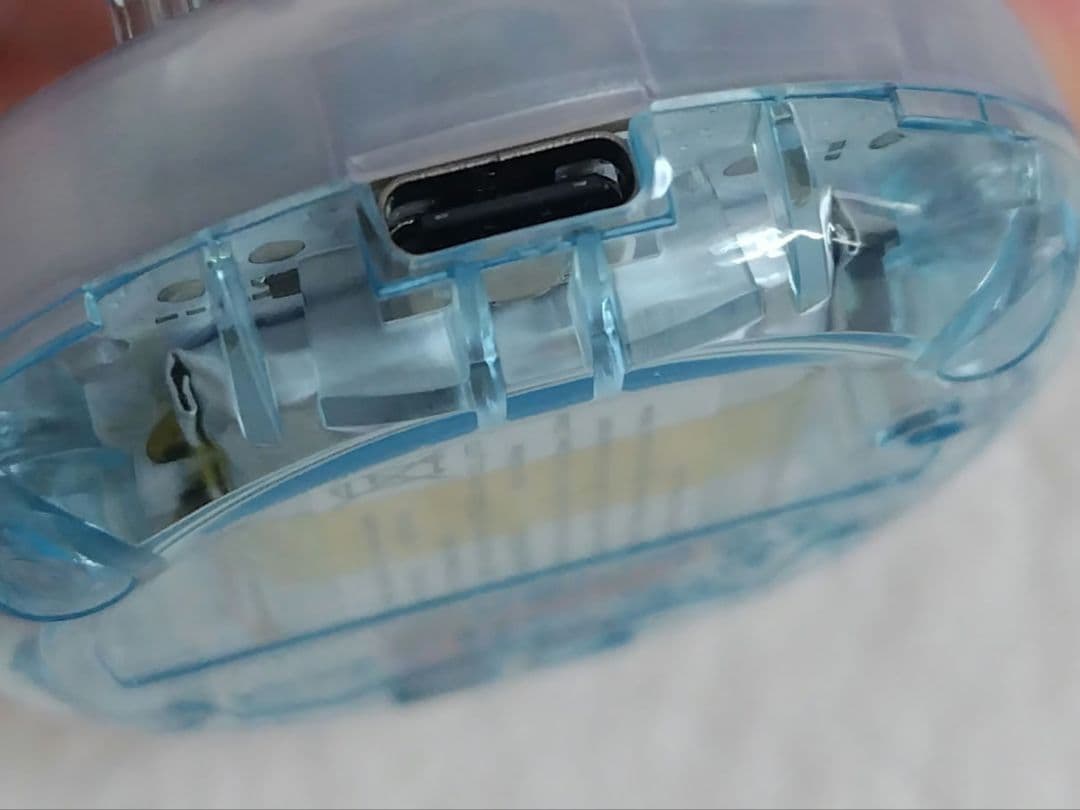 【DLエリア4つ付き】たまごっち ユニ プリズム ホワイト