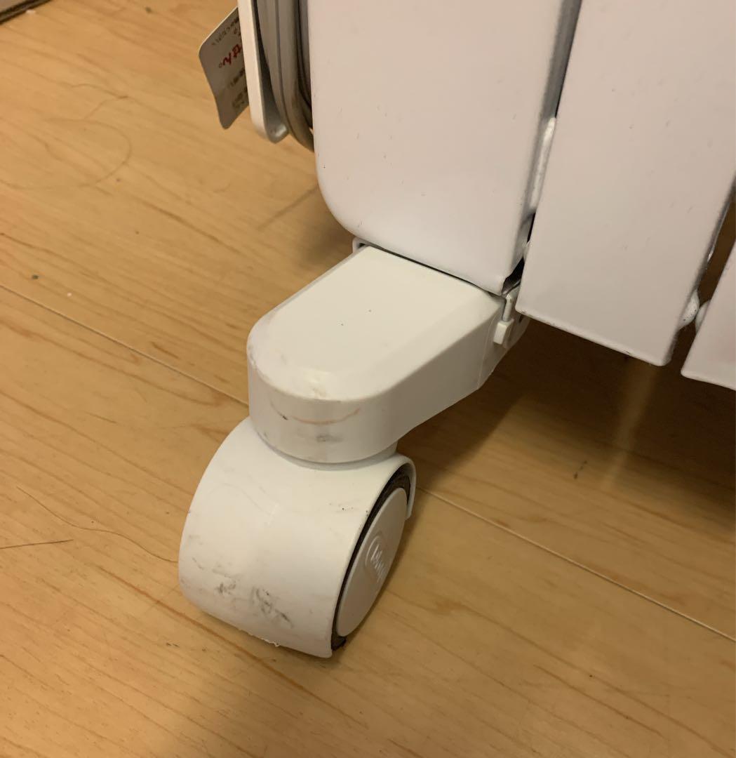 値下げ！DeLonghi オイルヒーター ドラゴンデジタル DDQ0915-WH