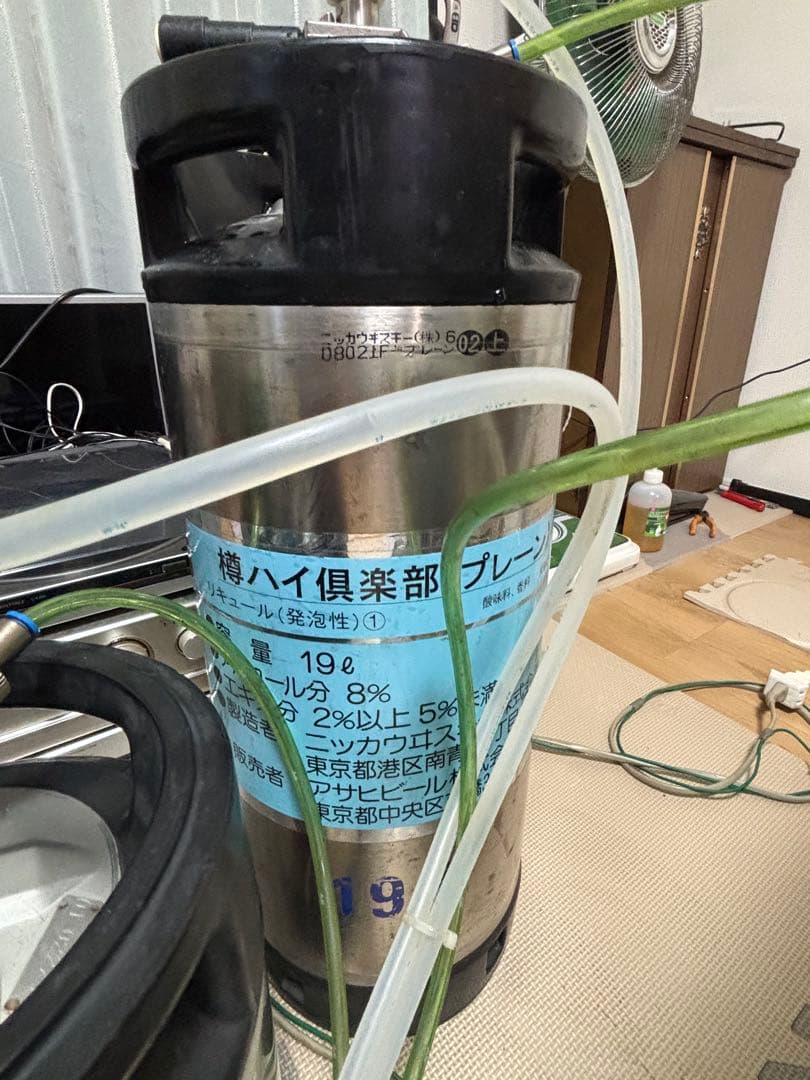 アサヒビールサーバー　ビール樽容器 液化碳酸ガス容器セット