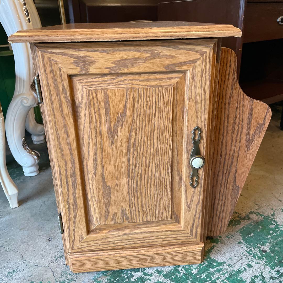 お値下げ‼︎ アメリカ製・サイドテーブル・ナイトテーブル