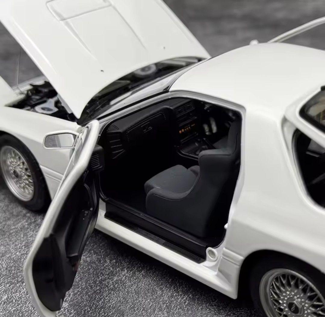 WHELART　1/18　マツダ　RX-7　FC3S　頭文字　高橋涼介