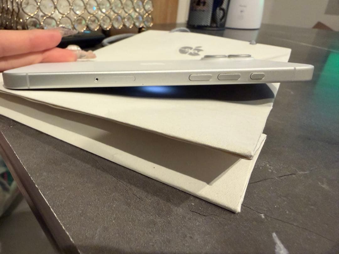 iPhone16plus 本体 256GB ホワイト