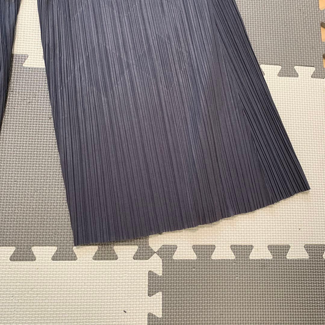 PLEATS PLEASE グレー系 ガウチョパンツ　裾カットあり
