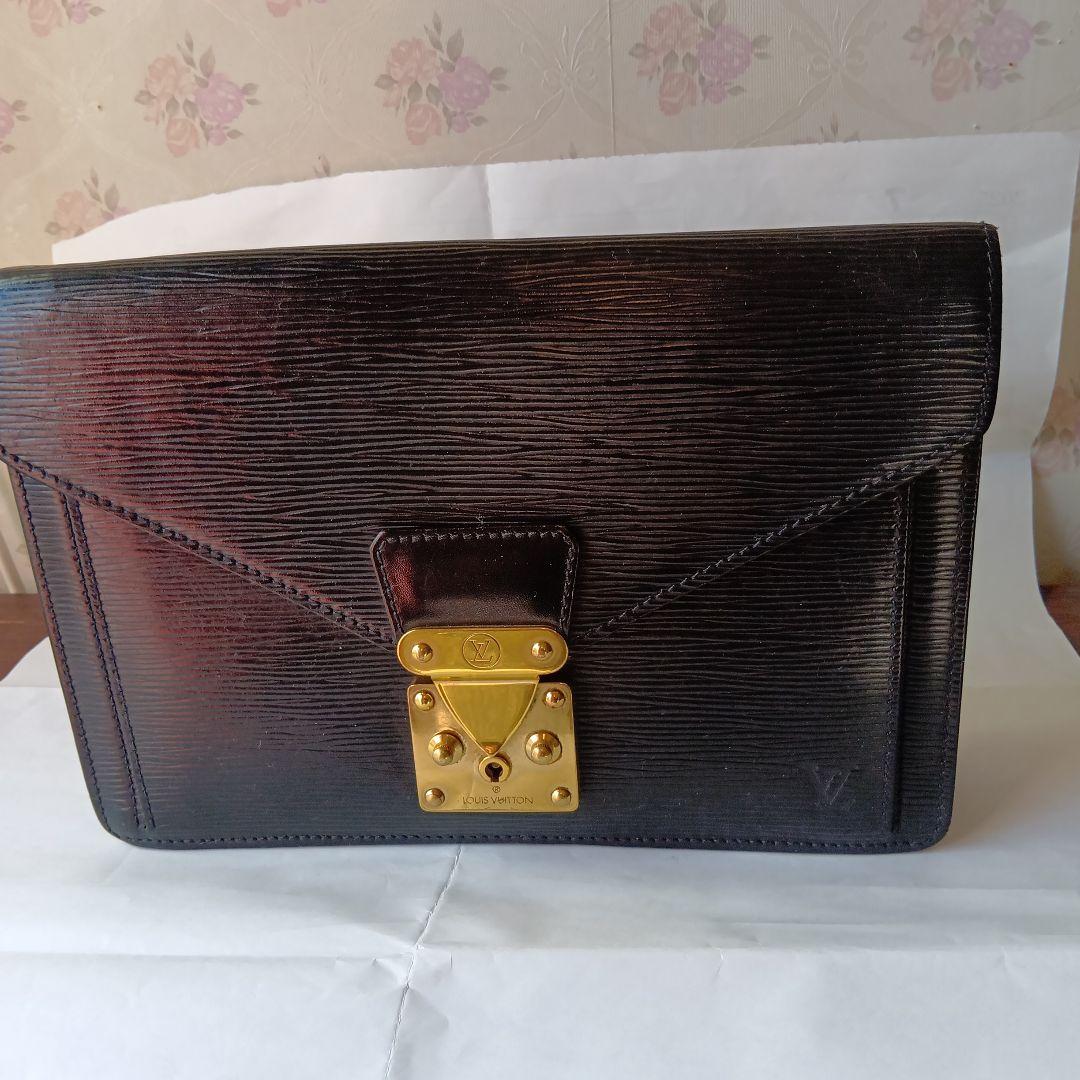 Louis Vuitton エピレザー ビジネスバック(大幅値引きしました）