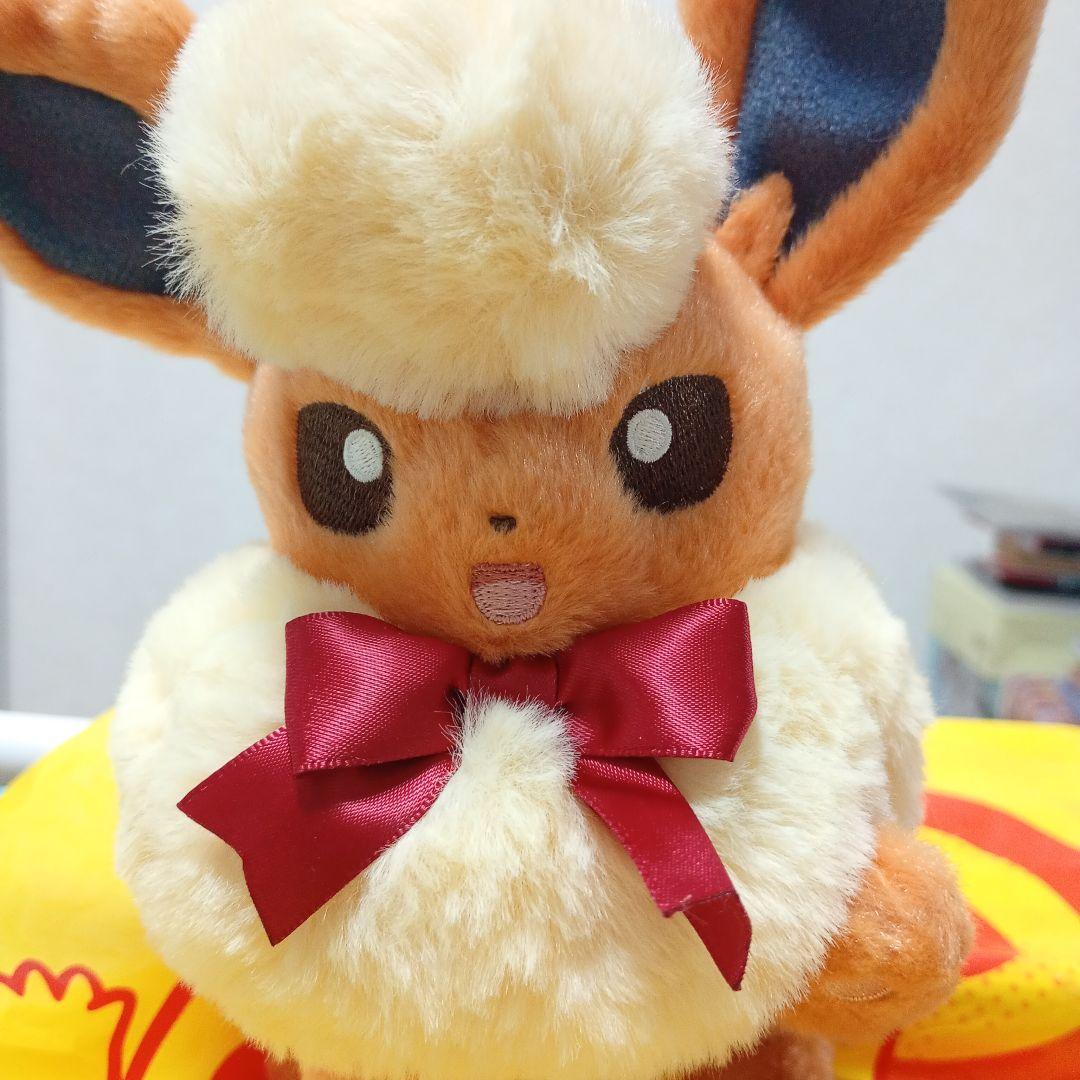 ポケモン　Eevee Collection お顔厳選 ブースター ぬいぐるみ