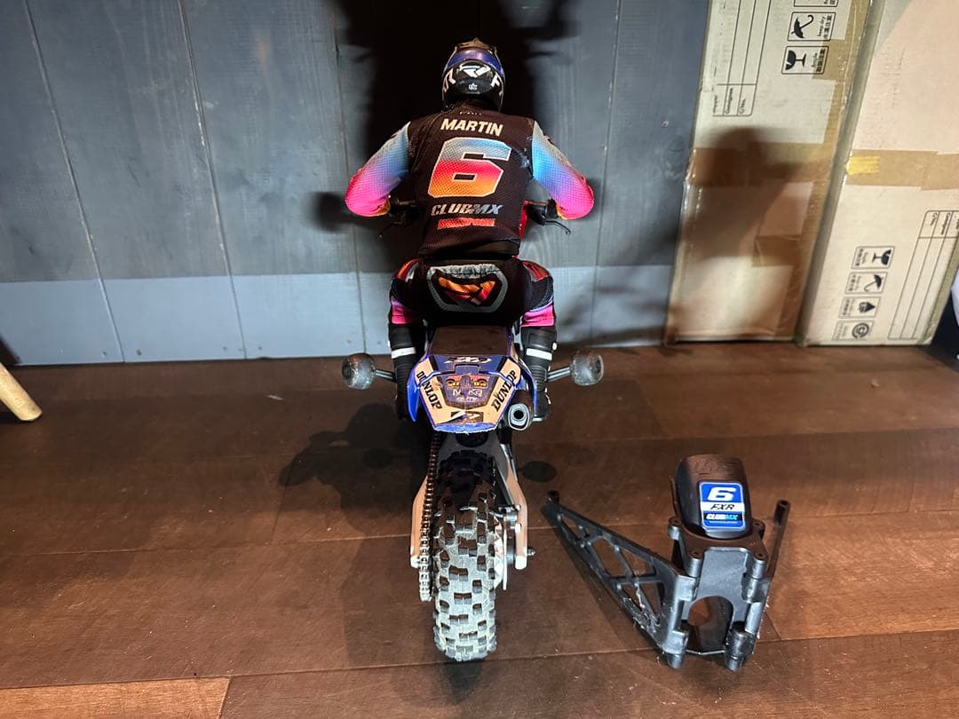 Losi1/4スケール モデル名: Promoto RC